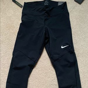 NWT Nike Fly Victory tight fit leggings